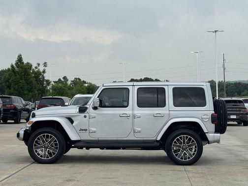 Silver Zynith Clearcoat 2023 Jeep Wrangler 4xe Sahara High Altitude