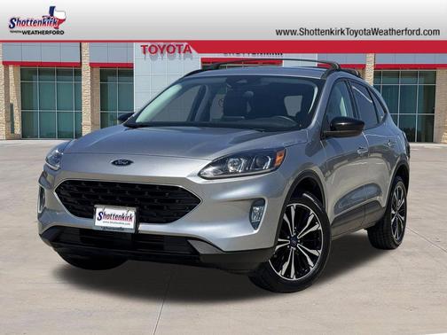 Iconic Silver Metallic 2022 Ford Escape SEL
