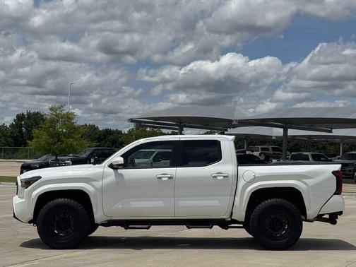 Ice Cap 2024 Toyota Tacoma SR5