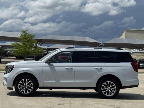 Silver Metallic 2025 Ford Expedition Platinum
