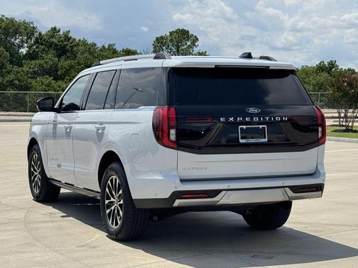 Silver Metallic 2025 Ford Expedition Platinum
