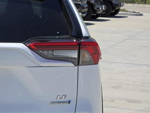2022 Toyota RAV4 Hybrid LE