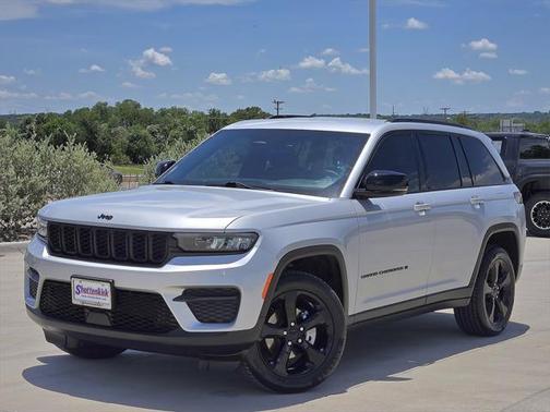 2023 Jeep Grand Cherokee Altitude