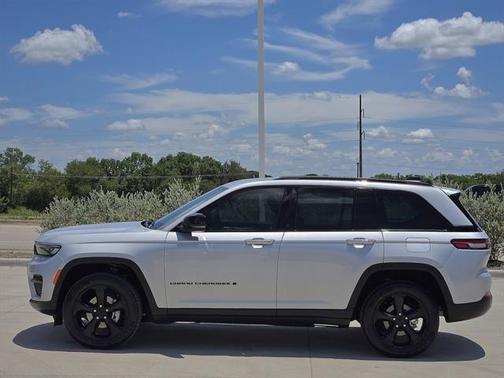 2023 Jeep Grand Cherokee Altitude