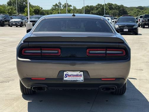 Granite Pearlcoat 2020 Dodge Challenger R/T