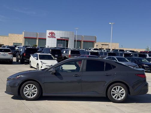 Underground 2025 Toyota Camry LE