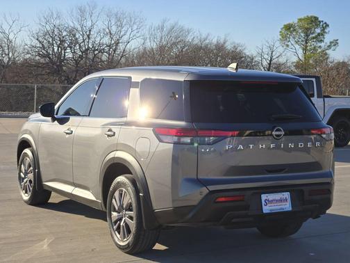 2023 Nissan Pathfinder S FWD