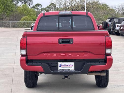 2018 Toyota Tacoma SR