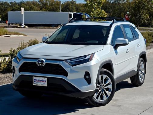 2025 Toyota RAV4 XLE Premium
