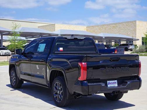 2025 Toyota Tundra Hybrid Platinum