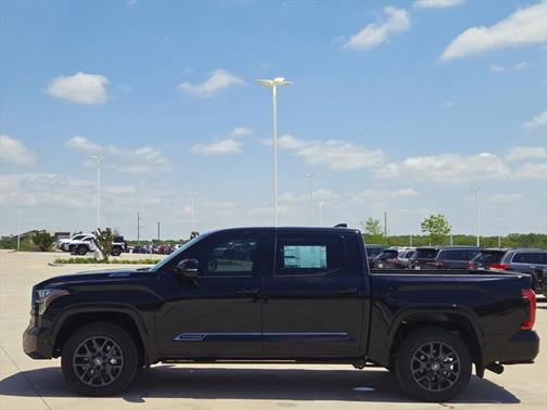 2025 Toyota Tundra Hybrid Platinum