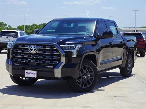 2025 Toyota Tundra Hybrid Platinum