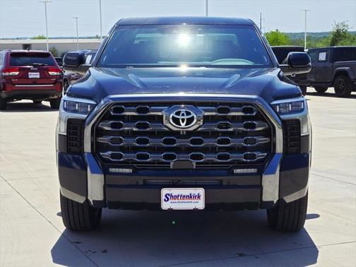 2025 Toyota Tundra Hybrid Platinum