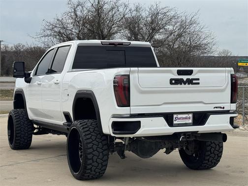 2024 GMC Sierra 2500 AT4