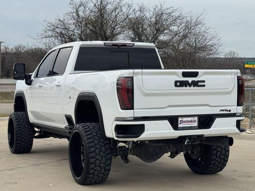 2024 GMC Sierra 2500 AT4