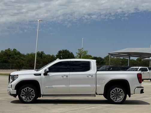 White Frost Tricoat 2023 GMC Sierra 1500 Denali Ultimate