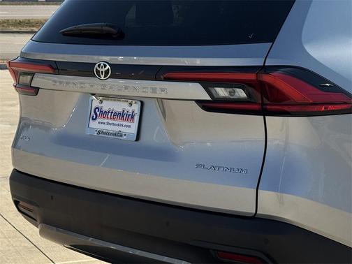 2024 Toyota Grand Highlander Platinum