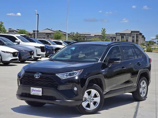 2021 Toyota RAV4 Hybrid XLE
