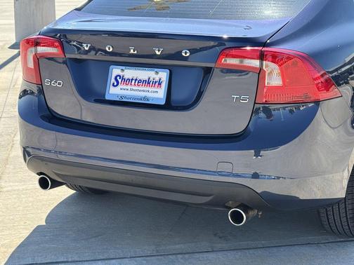 Caspian Blue Metallic 2013 Volvo S60 T5