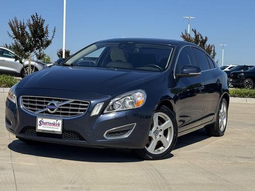 Caspian Blue Metallic 2013 Volvo S60 T5
