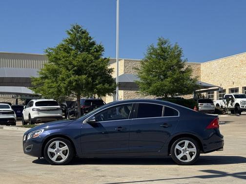 Caspian Blue Metallic 2013 Volvo S60 T5