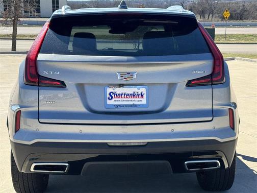 2024 Cadillac XT4 Premium Luxury