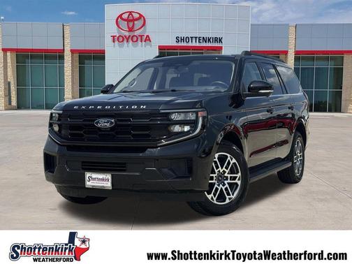 Black Metallic 2025 Ford Expedition Active
