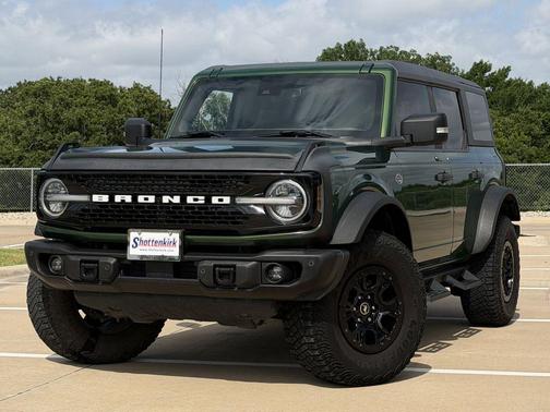 Eruption Green Metallic 2023 Ford Bronco Wildtrak