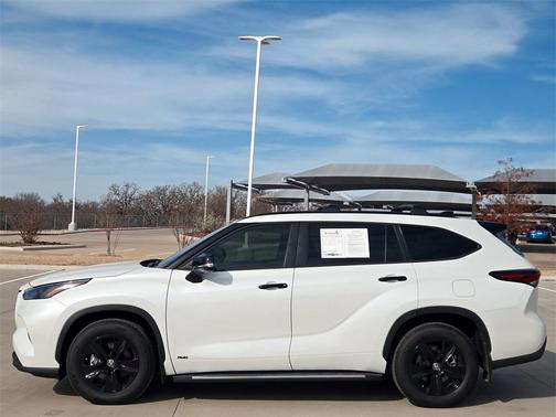 2025 Toyota Highlander Hybrid XLE