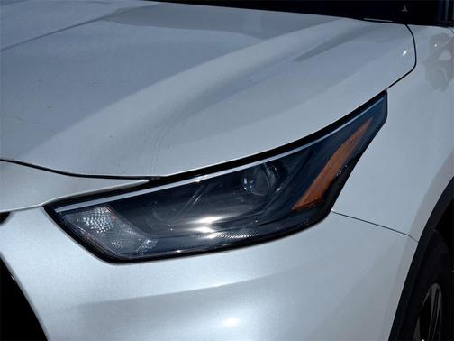 2025 Toyota Highlander Hybrid XLE