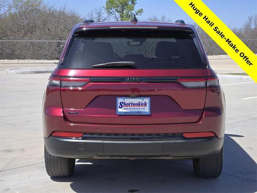 2023 Jeep Grand Cherokee Altitude