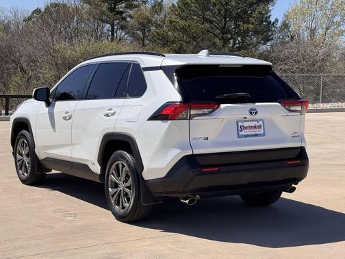 2024 Toyota RAV4 Hybrid XLE Premium