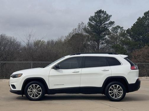 2022 Jeep Cherokee Latitude Lux
