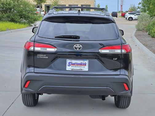 2025 Toyota Corolla Cross LE