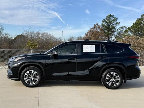 2024 Toyota Highlander XLE