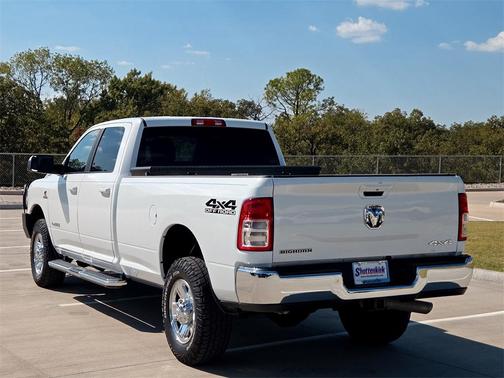 2022 RAM 2500 Big Horn Crew Cab 4x4 8' Box