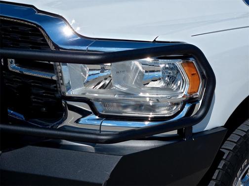 2022 RAM 2500 Big Horn Crew Cab 4x4 8' Box