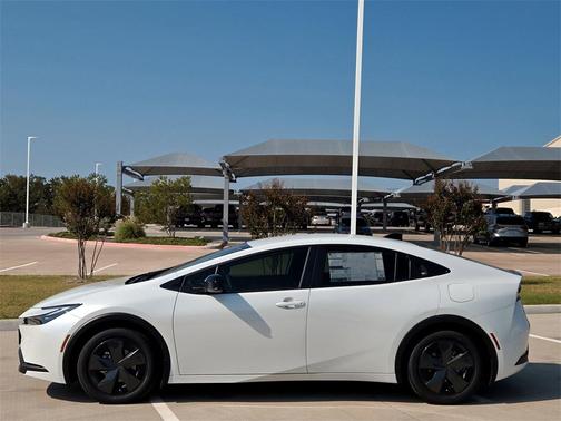 2026 Toyota Prius LE
