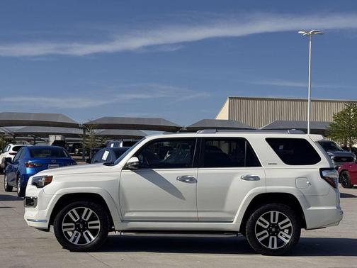 Blizzard Pearl 2018 Toyota 4Runner Limited