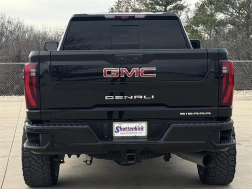 2024 GMC Sierra 2500 Denali