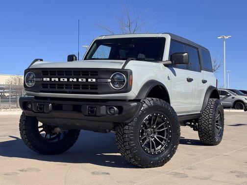 2022 Ford Bronco Black Diamond