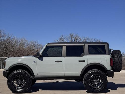 2022 Ford Bronco Black Diamond