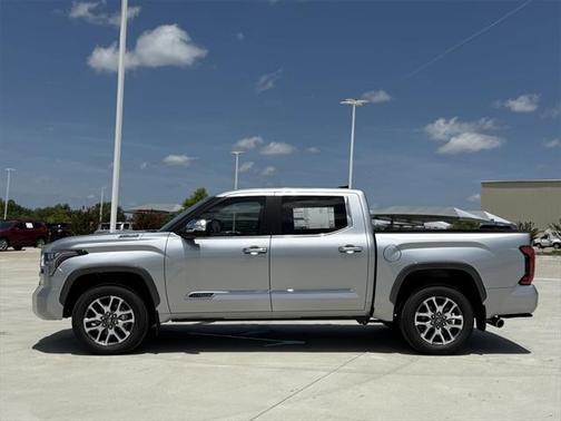 2025 Toyota Tundra Hybrid 1794 Edition