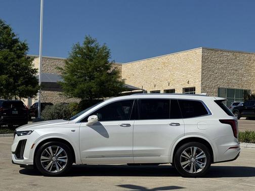 Crystal White Tricoat 2020 Cadillac XT6 Premium Luxury FWD