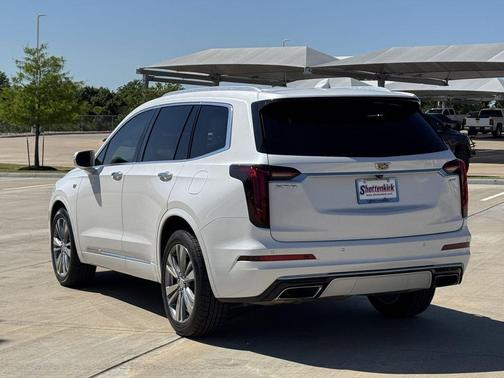 Crystal White Tricoat 2020 Cadillac XT6 Premium Luxury FWD