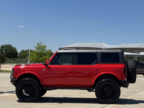 Race Red 2023 Ford Bronco Outer Banks