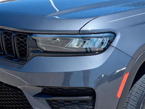 2022 Jeep Grand Cherokee Altitude