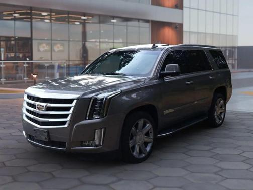 2018 Cadillac Escalade Luxury