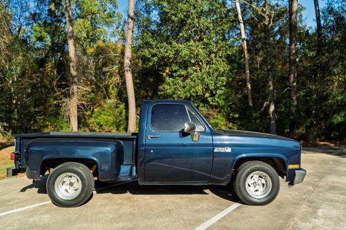 1982 GMC Pickup Truck Base