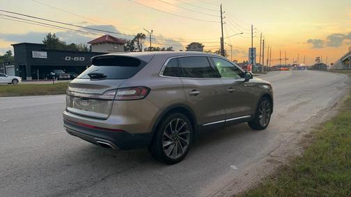 2019 Lincoln Nautilus Reserve